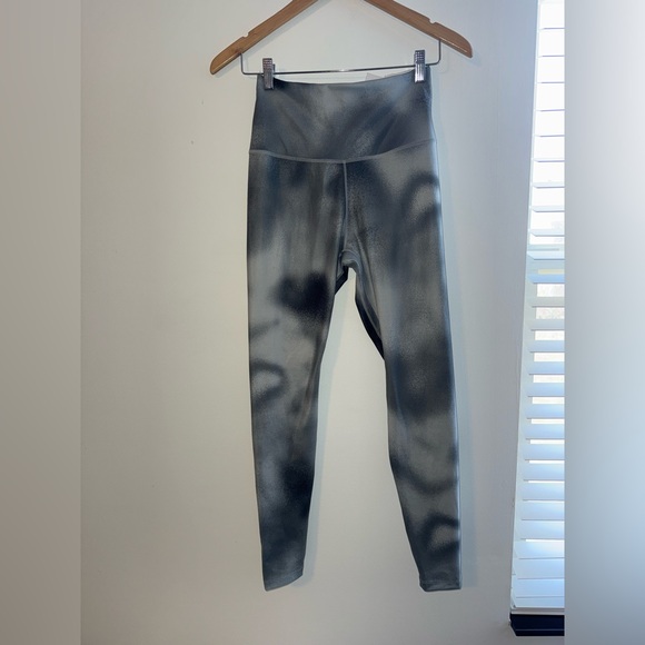 Nike One Dri-Fit Grey White High Rise Full Length Leggings Size Small NWT - Picture 3 of 11